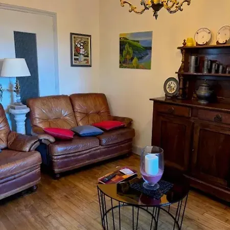 Prázdninový dům Maison Confortable Pres De Avec Jardin