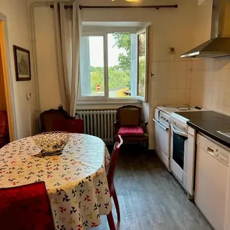 Prázdninový dům Maison Confortable Pres De Avec Jardin